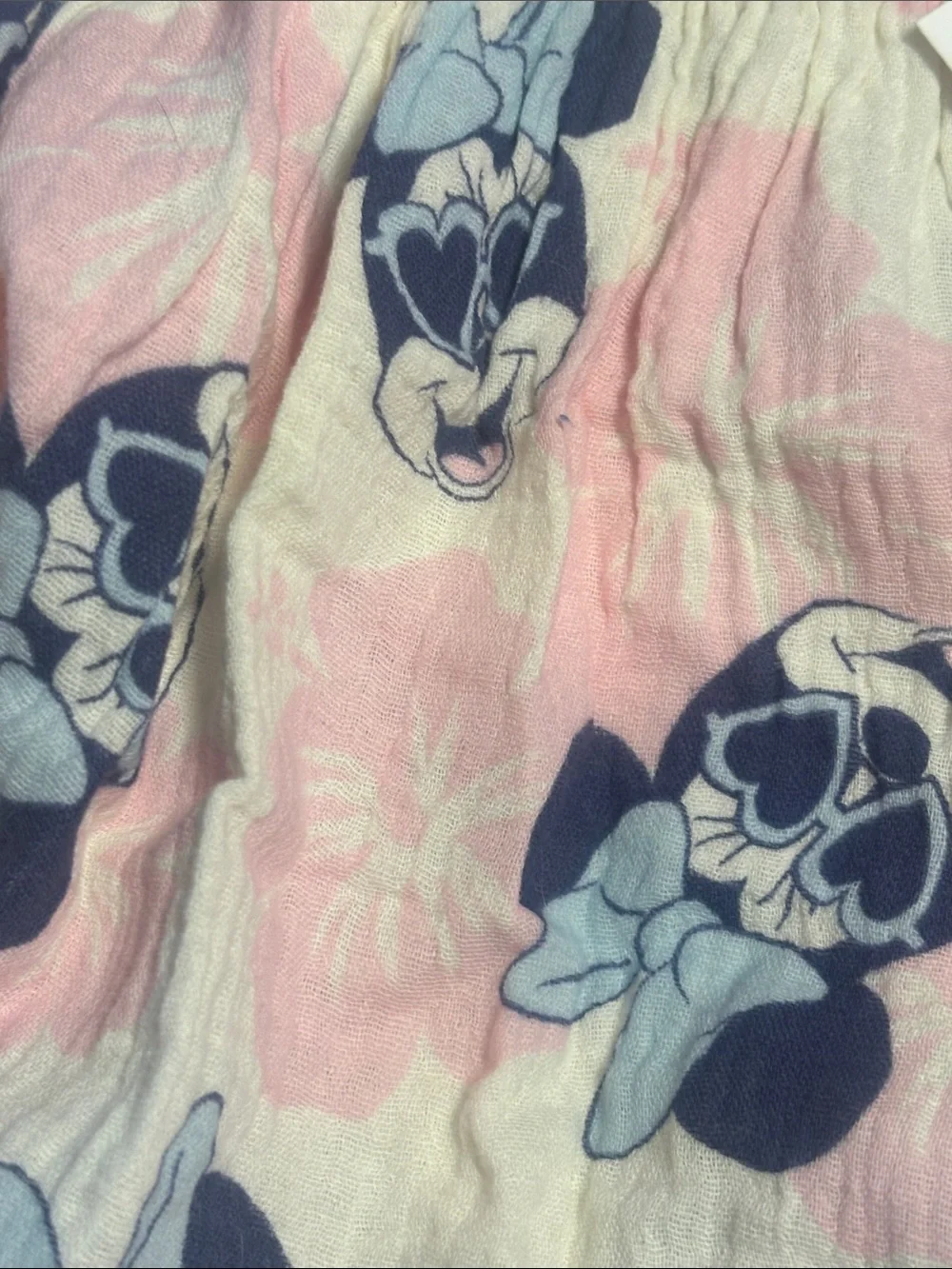 Disney playful minnie